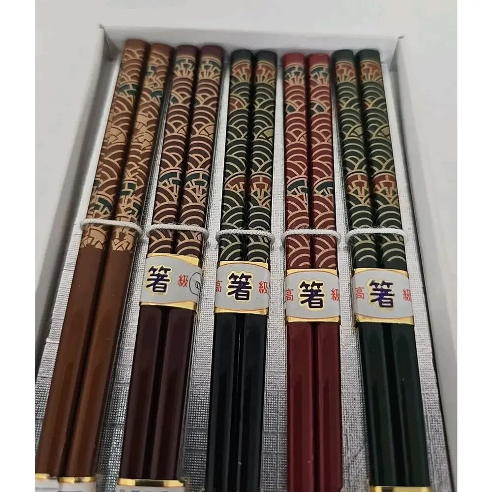 Vintage NOS Made In Japan 5‎ Pairs Chopsticks Lacquered Floral Pattern U308